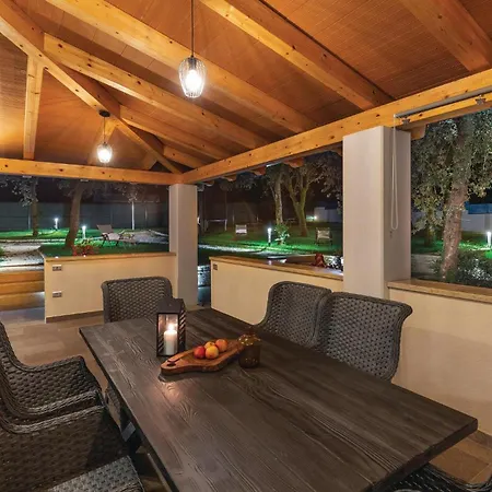 Amazing In With Wifi Holiday home