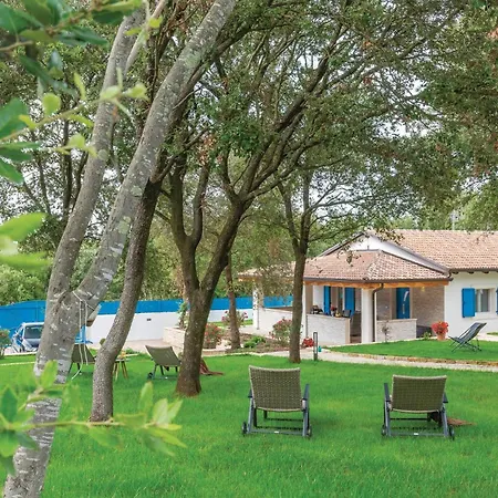 2 Bedroom Front In