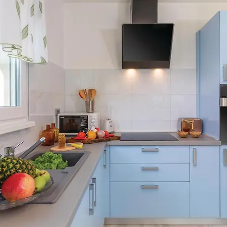 2 Bedroom Front In Rovinj