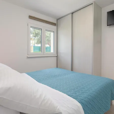 Prázdninový dům 2 Bedroom Front In *